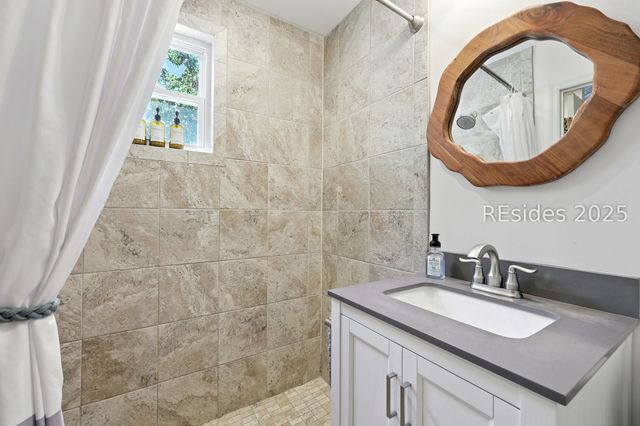 207 Goethe Hill Rd, Beaufort, SC 29906