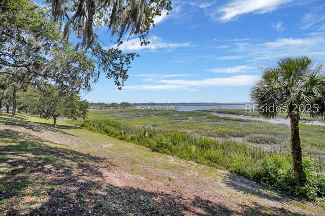 207 Goethe Hill Rd, Beaufort, SC 29906