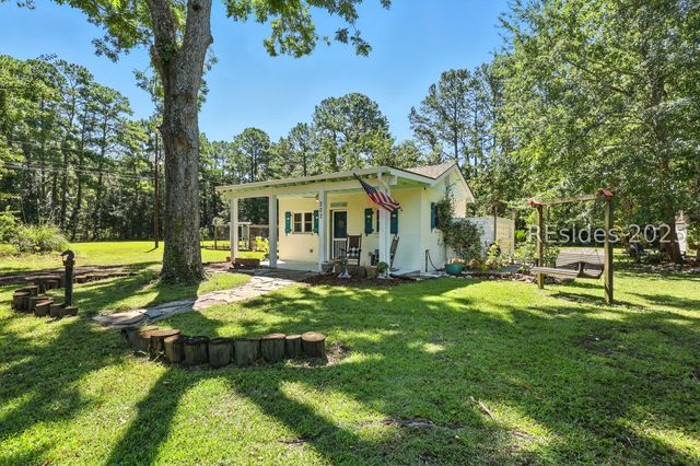 207 Goethe Hill Rd, Beaufort, SC 29906