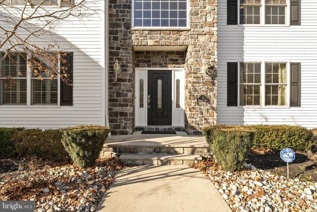 71 HEMLOCK DR, New Egypt, NJ 08533