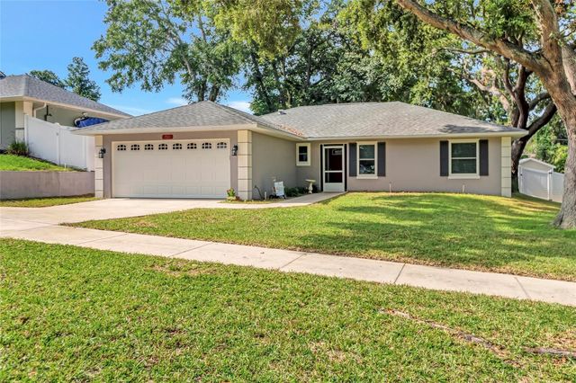 1511 W MAGNOLIA STREET, Clermont, FL 34711