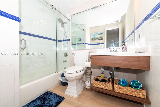 918 Ocean Dr 206, Miami Beach, FL 33139