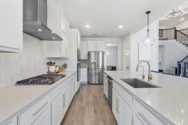 212 Barnstorm LN, Georgetown, TX 78633