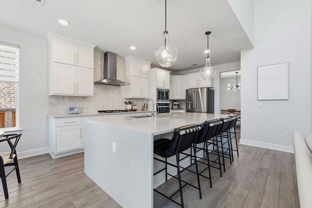 212 Barnstorm LN, Georgetown, TX 78633