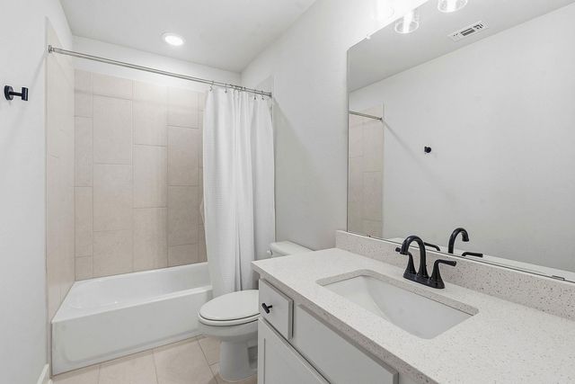 212 Barnstorm LN, Georgetown, TX 78633
