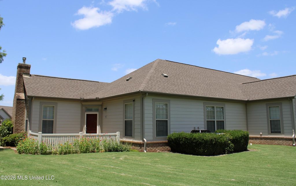 8753 Parkview Oaks Circle, Olive Branch, MS 38654 — exterior