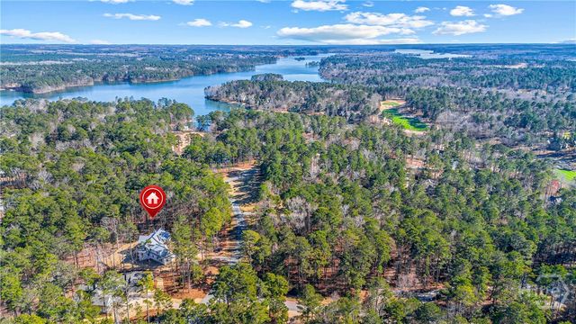 1040 Parrotts Cove, Greensboro, GA 30642