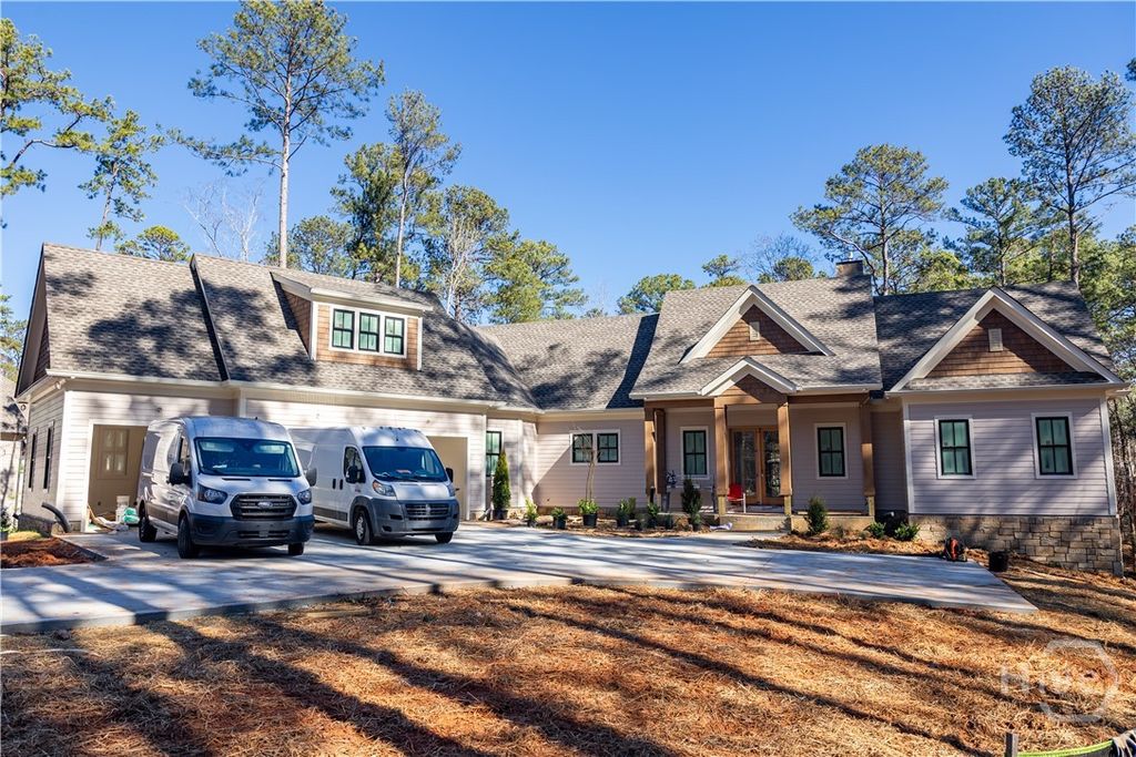 1040 Parrotts Cove, Greensboro, GA 30642