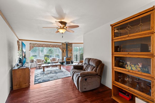 3201 Helms Road, Grants Pass, OR 97527