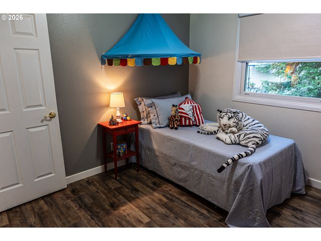 7421 Se MARTINS St, Portland, OR 97206