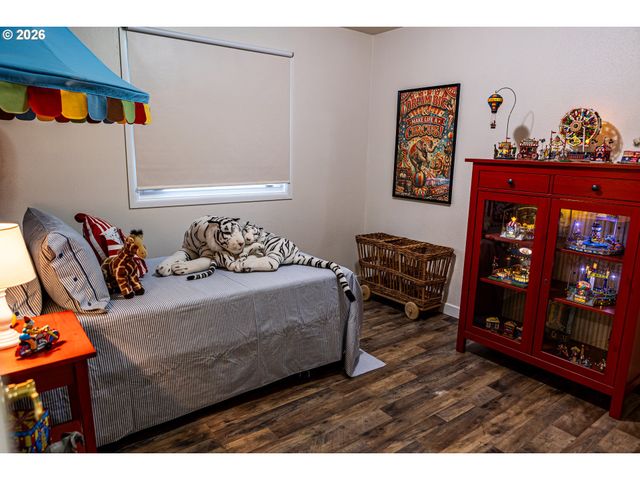 7421 Se MARTINS St, Portland, OR 97206