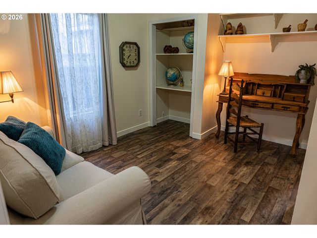 7421 Se MARTINS St, Portland, OR 97206