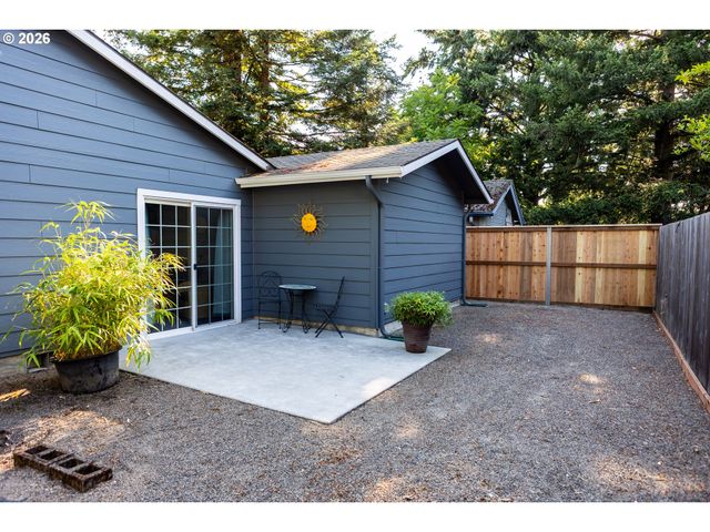 7421 Se MARTINS St, Portland, OR 97206
