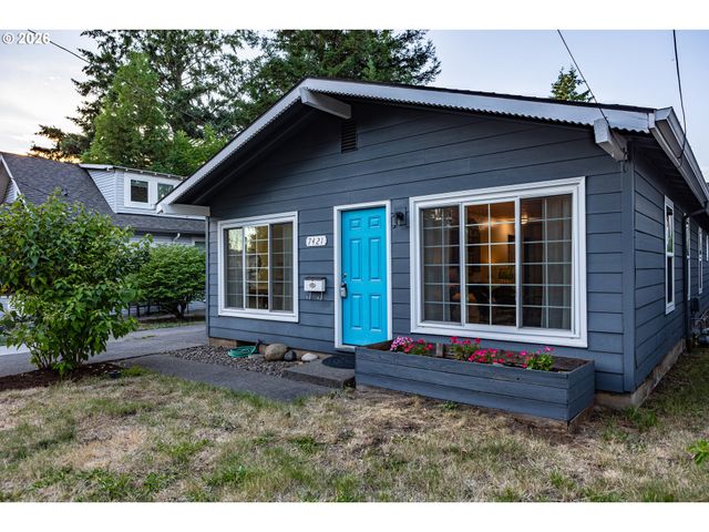 7421 Se MARTINS St, Portland, OR 97206