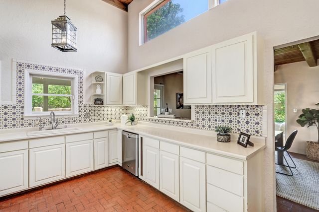 847 W La Entrada, Corrales, NM 87048