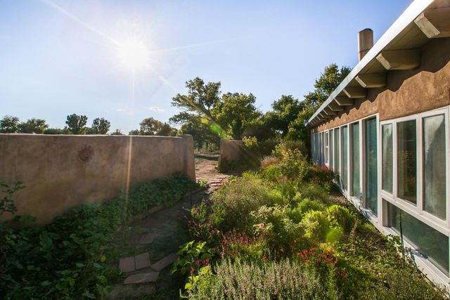 847 W La Entrada, Corrales, NM 87048