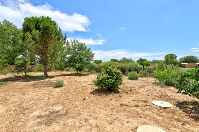 847 W La Entrada, Corrales, NM 87048