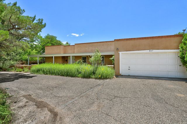 847 W La Entrada, Corrales, NM 87048