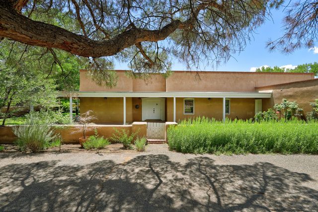 847 W La Entrada, Corrales, NM 87048