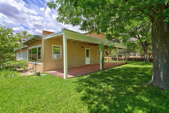 847 W La Entrada, Corrales, NM 87048