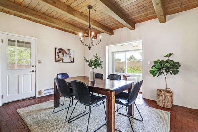 847 W La Entrada, Corrales, NM 87048