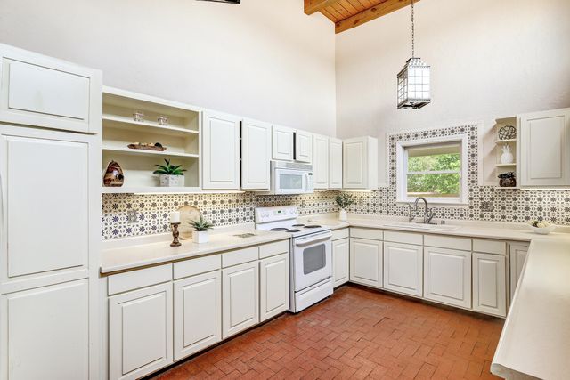 847 W La Entrada, Corrales, NM 87048