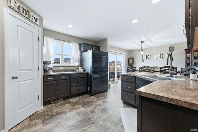 626 Caracol Court, Fort Wayne, IN 46845