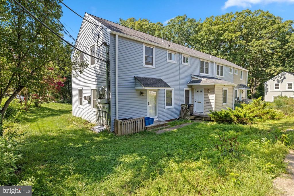 11 HILLSIDE RD #A, Greenbelt, MD 20770