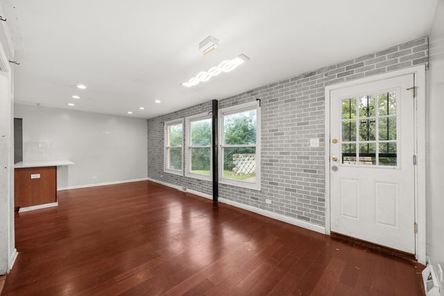 3205 Oak Court, Hazel Crest, IL 60429
