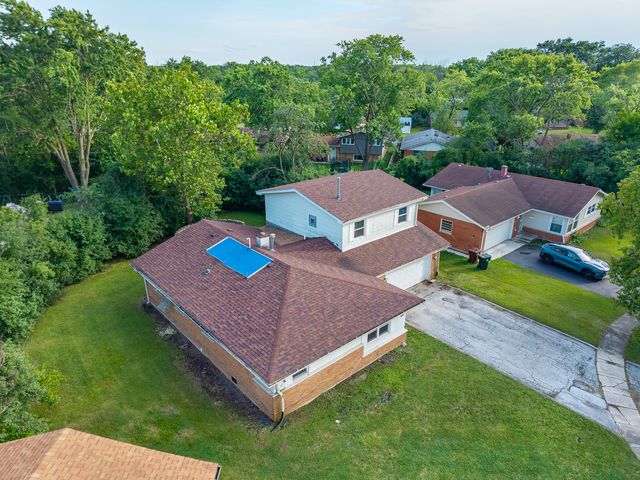 3205 Oak Court, Hazel Crest, IL 60429