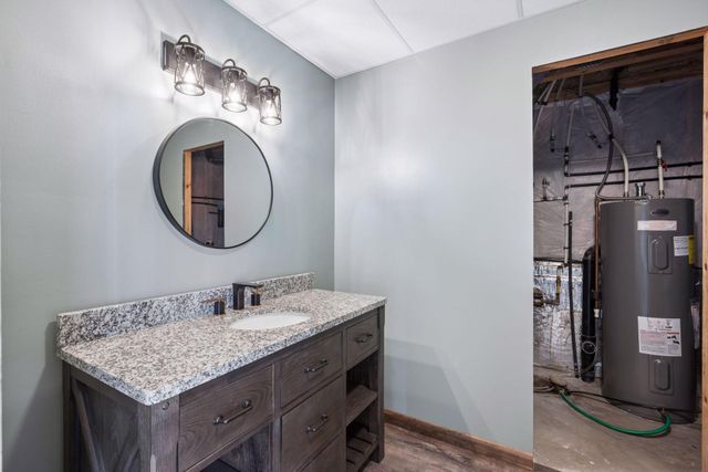 312 10th Street SE, Freeport, MN 56331