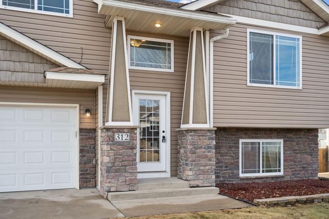 312 10th Street SE, Freeport, MN 56331