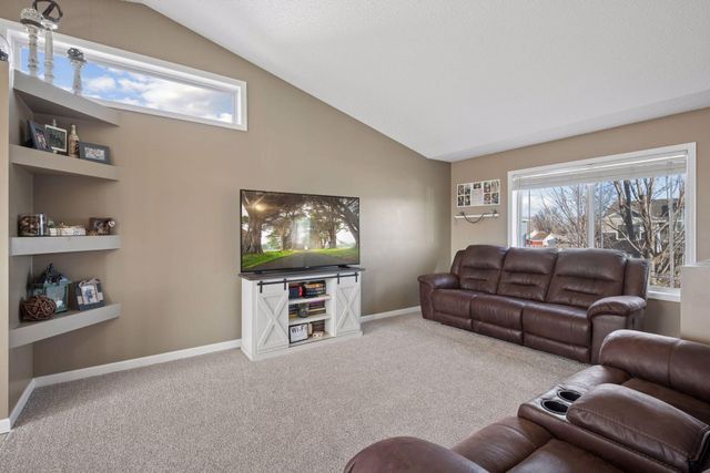 312 10th Street SE, Freeport, MN 56331