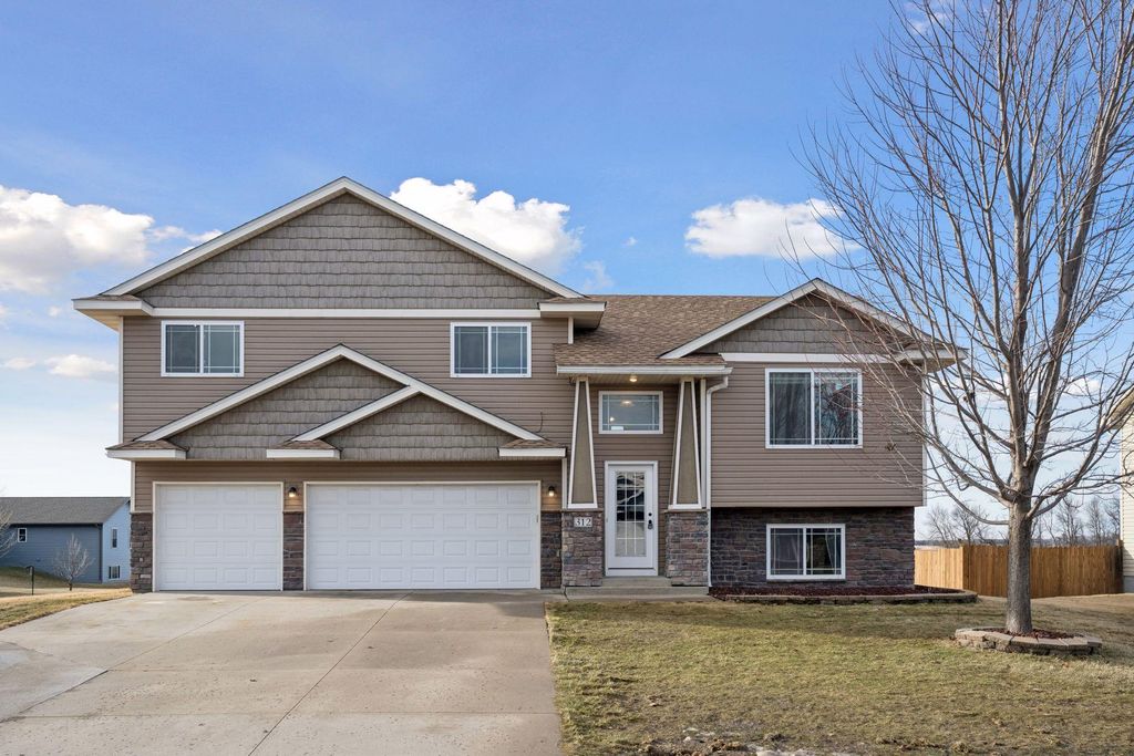 312 10th Street SE, Freeport, MN 56331