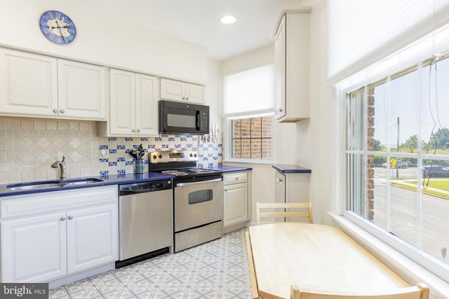 1205 Beach Ave Apt 7, Cape May, NJ 08204