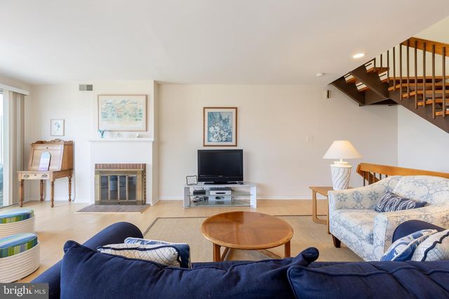 1205 Beach Ave Apt 7, Cape May, NJ 08204