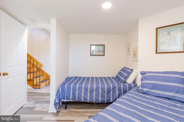 1205 Beach Ave Apt 7, Cape May, NJ 08204