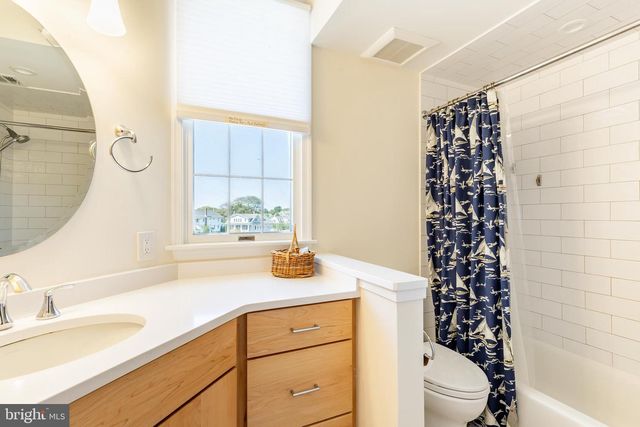 1205 Beach Ave Apt 7, Cape May, NJ 08204