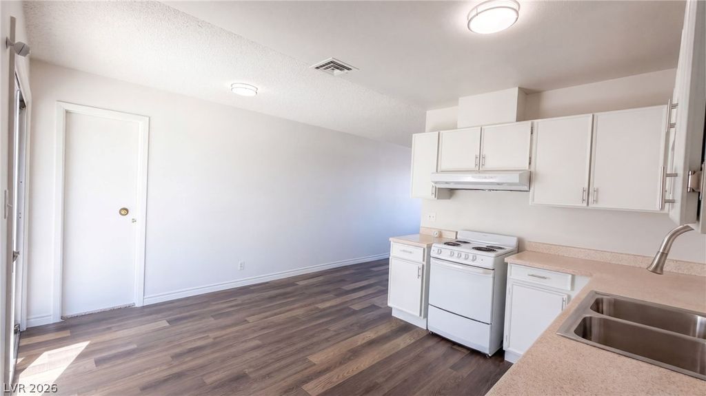 6121 Jones Circle, Las Vegas, NV 89107 — photo 2