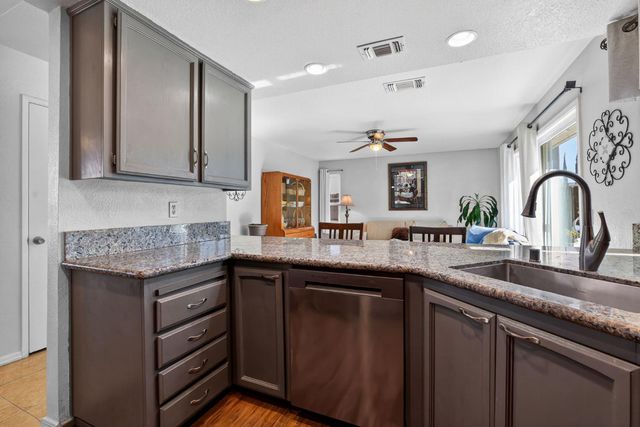 1360 Ridgerun Dr, Roseville, CA 95747