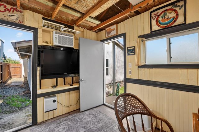 1360 Ridgerun Dr, Roseville, CA 95747