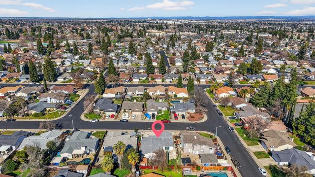 1360 Ridgerun Dr, Roseville, CA 95747