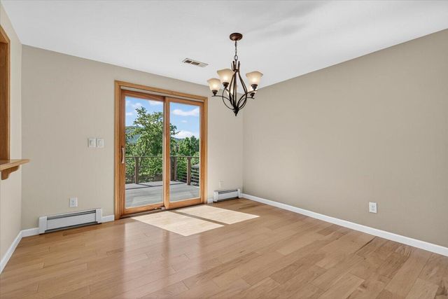 1568 Angelcrest Drive, Medford, OR 97504