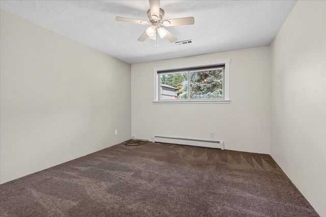 1568 Angelcrest Drive, Medford, OR 97504