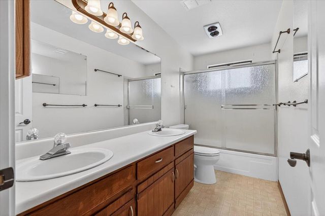 1568 Angelcrest Drive, Medford, OR 97504