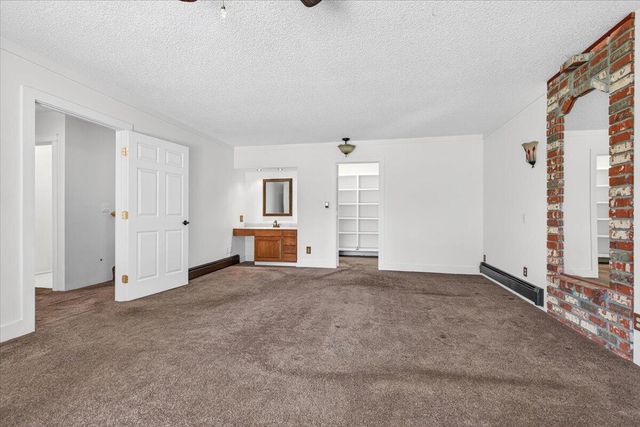 1568 Angelcrest Drive, Medford, OR 97504