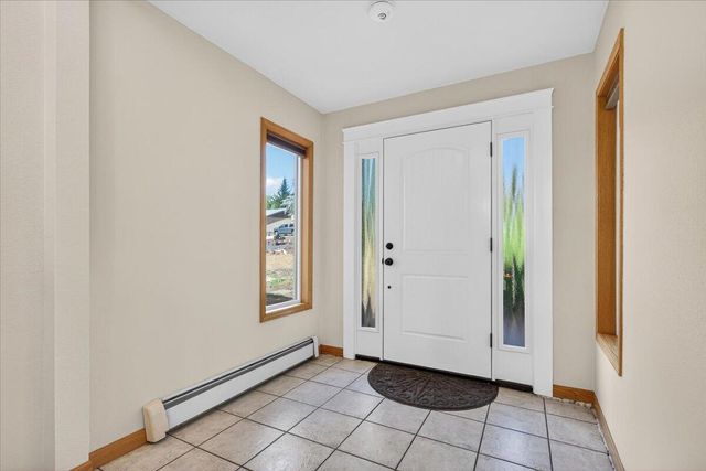 1568 Angelcrest Drive, Medford, OR 97504