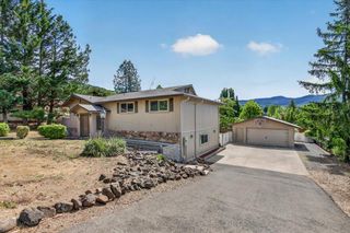 1568 Angelcrest Drive, Medford, OR 97504