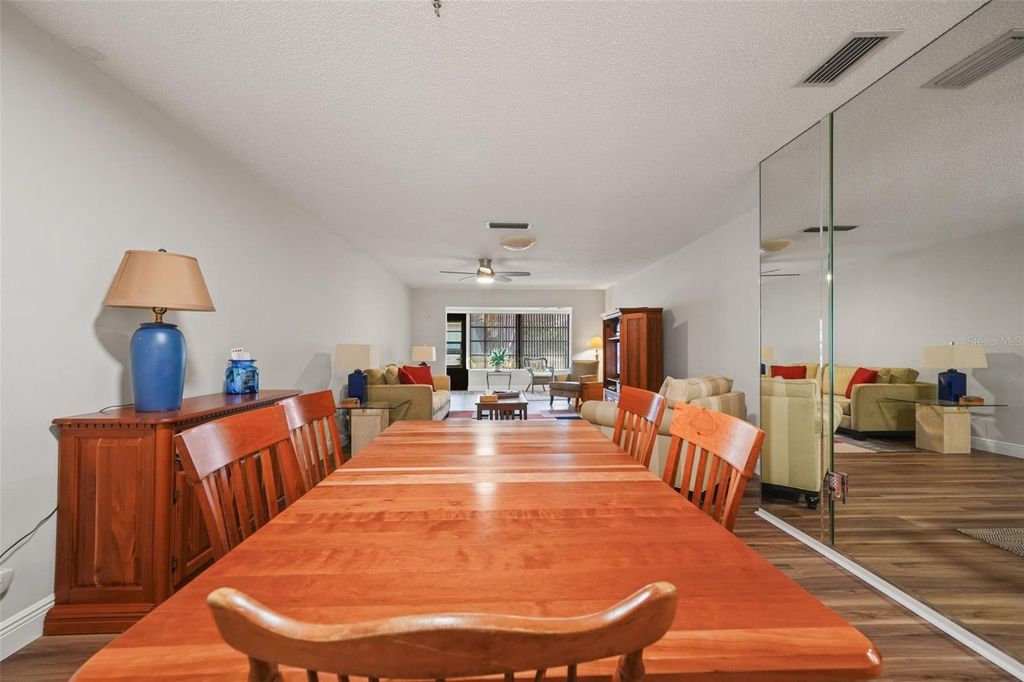 Image 12 of property listing at 19029 US HIGHWAY 19 N 13A, Clearwater, FL 33764