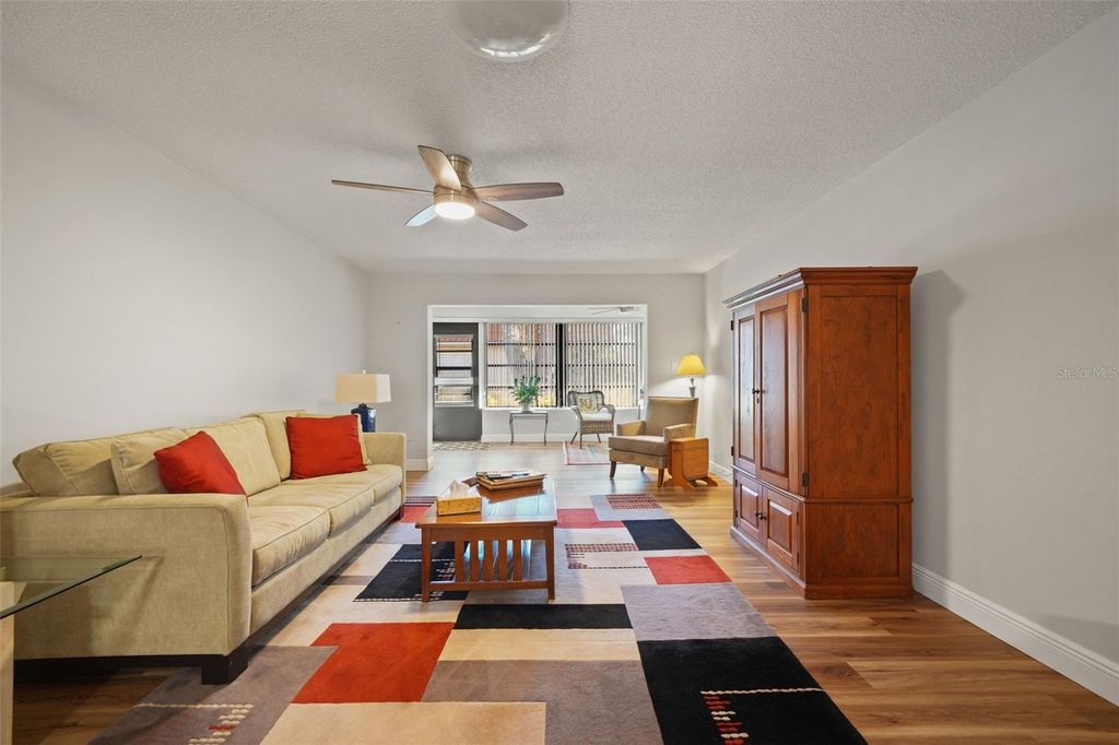 Image 14 of property listing at 19029 US HIGHWAY 19 N 13A, Clearwater, FL 33764